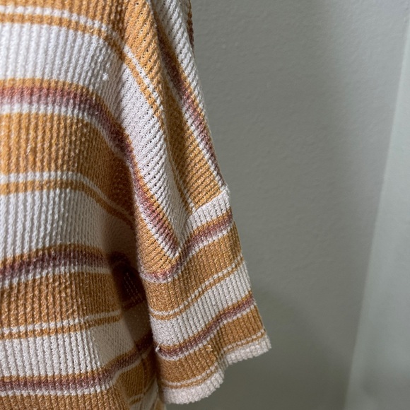 American Eagle Striped Mustard and White Women's Slouchy Waffle Top - Picture 7 of 8